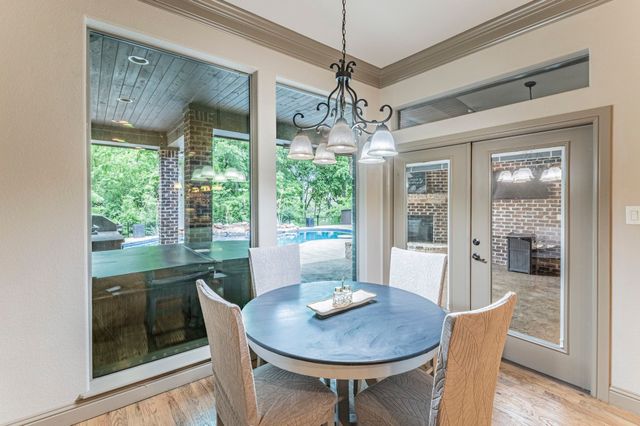 406 Waterlane Drive, Mansfield, TX 76063