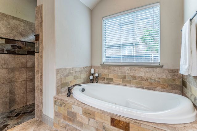 406 Waterlane Drive, Mansfield, TX 76063