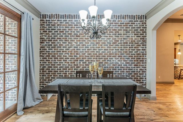 406 Waterlane Drive, Mansfield, TX 76063