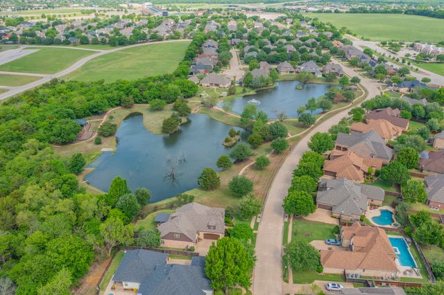 406 Waterlane Drive, Mansfield, TX 76063