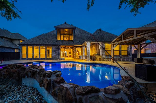 406 Waterlane Drive, Mansfield, TX 76063