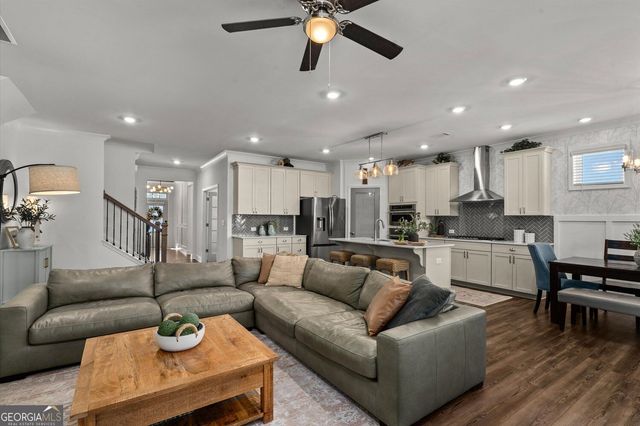 1453 Bluffs Ridge Way, Canton, GA 30114
