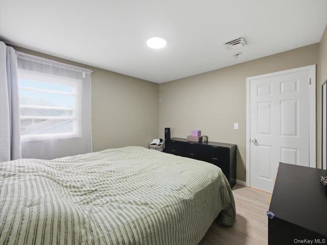784 Brookridge Drive, Valley Cottage, NY 10989