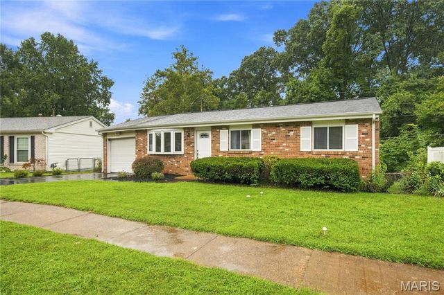 10320 Meath Drive, St Louis, MO 63123