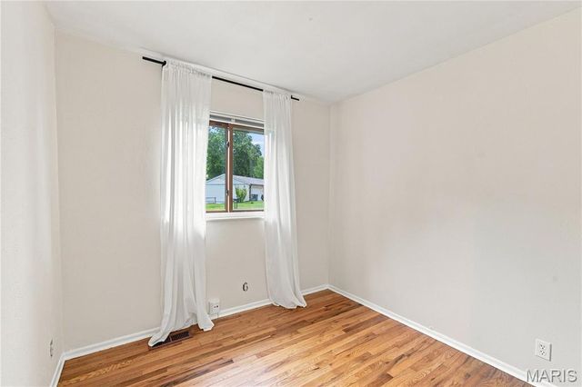 10320 Meath Drive, St Louis, MO 63123