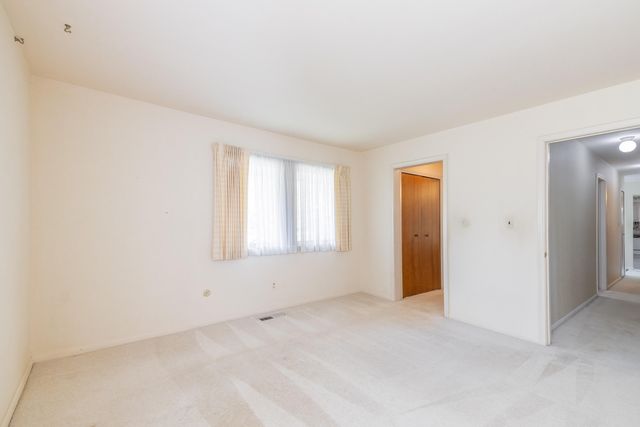 8480 Hampton, Grosse Ile Twp, MI 48138