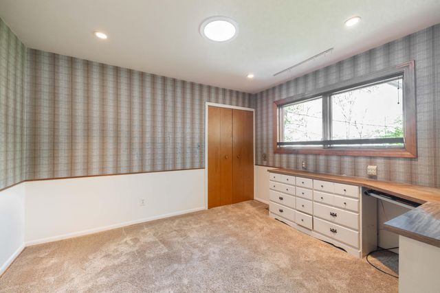 8480 Hampton, Grosse Ile Twp, MI 48138