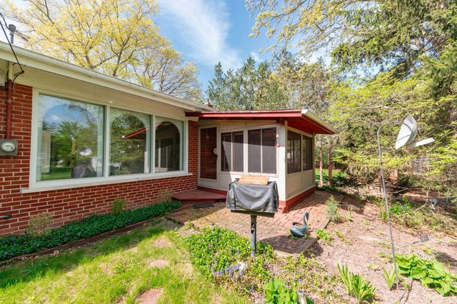 8480 Hampton, Grosse Ile Twp, MI 48138