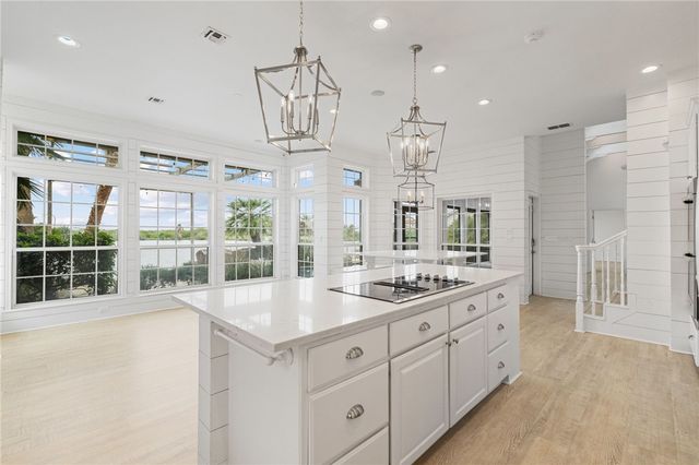 25 Great Lakes Dr, Corpus Christi, TX 78413