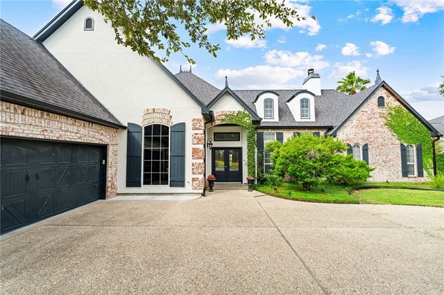 25 Great Lakes Dr, Corpus Christi, TX 78413