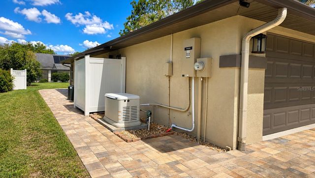 6441 SILVER OAKS DRIVE, Zephyrhills, FL 33542