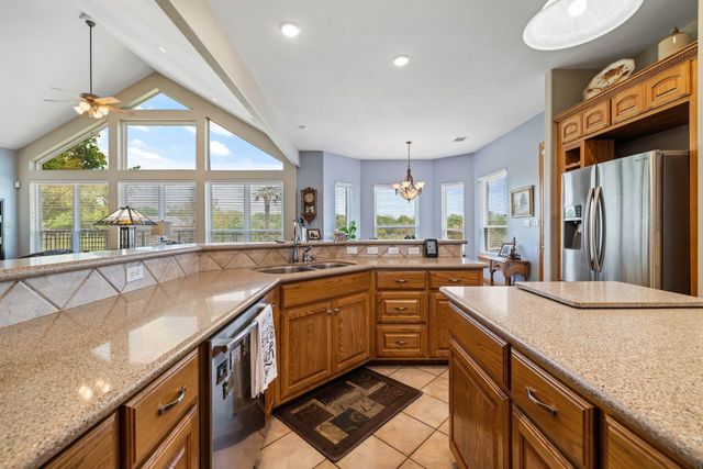 194 Gabriel Meadows DR, Hutto, TX 78634