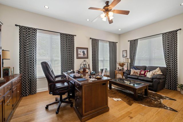 194 Gabriel Meadows DR, Hutto, TX 78634