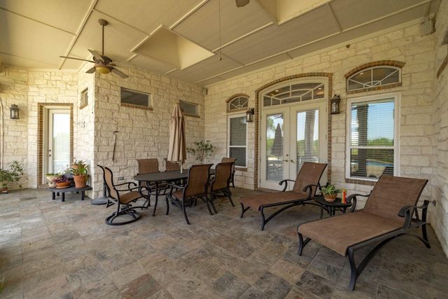 194 Gabriel Meadows DR, Hutto, TX 78634