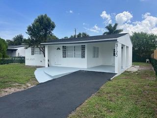 3120 NW 4th Ct, Lauderhill, FL 33311
