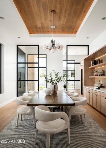 10220 N 66TH Street, Paradise Valley, AZ 85253