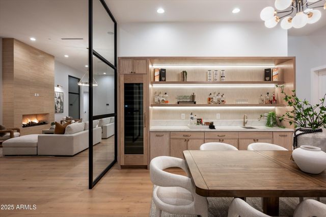 10220 N 66TH Street, Paradise Valley, AZ 85253