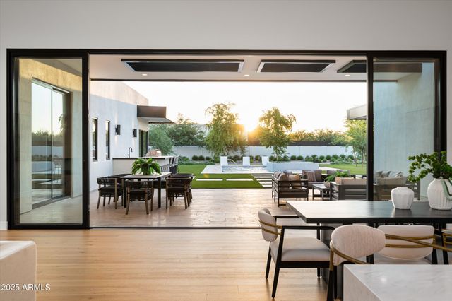 10220 N 66TH Street, Paradise Valley, AZ 85253