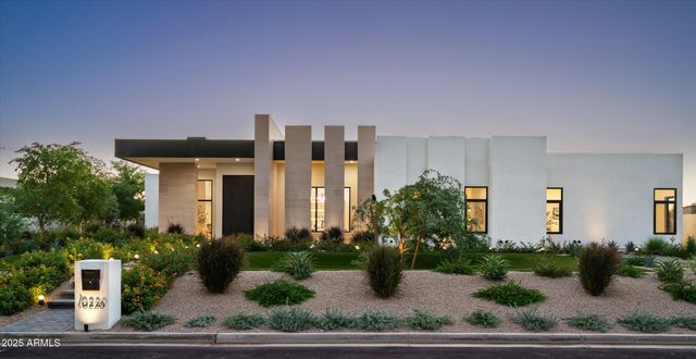 10220 N 66TH Street, Paradise Valley, AZ 85253