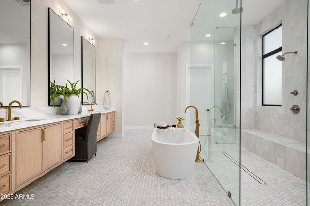 10220 N 66TH Street, Paradise Valley, AZ 85253