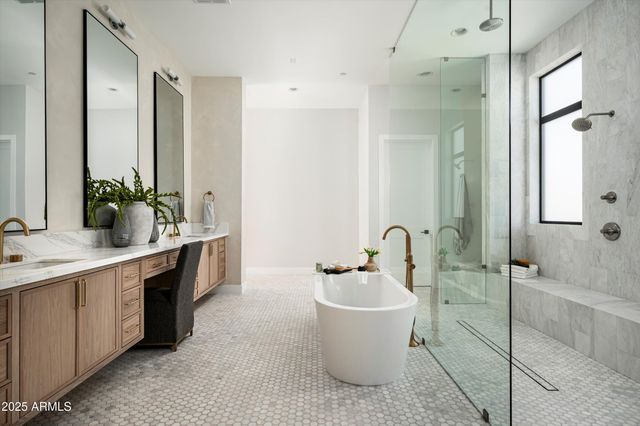 10220 N 66TH Street, Paradise Valley, AZ 85253