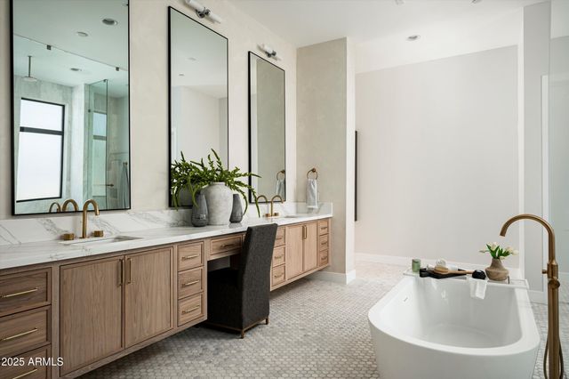 10220 N 66TH Street, Paradise Valley, AZ 85253