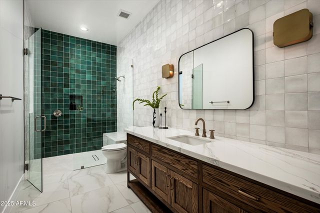 10220 N 66TH Street, Paradise Valley, AZ 85253