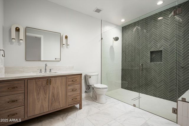 10220 N 66TH Street, Paradise Valley, AZ 85253