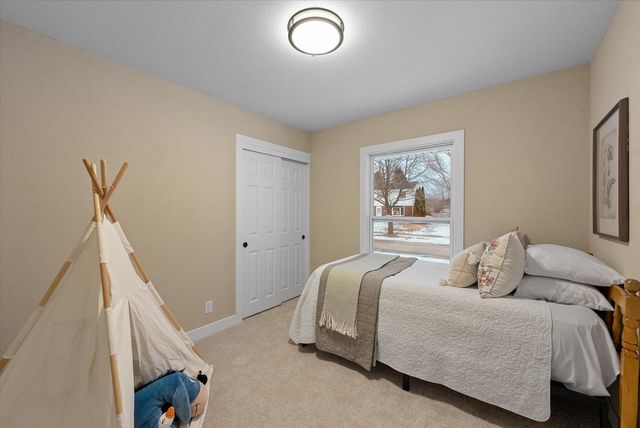 1543 Wilson AVENUE, Port Washington, WI 53074