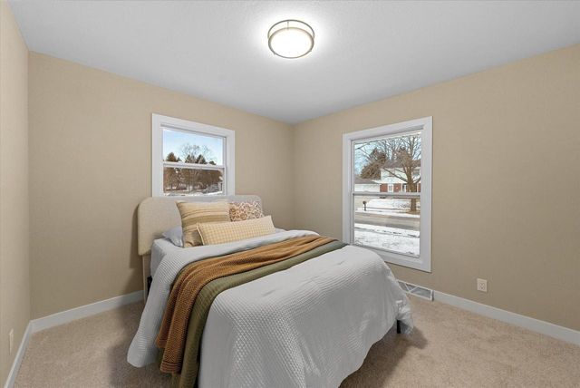 1543 Wilson AVENUE, Port Washington, WI 53074