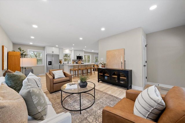 1543 Wilson AVENUE, Port Washington, WI 53074