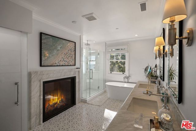 401 Ocean Avenue 2, Santa Monica, CA 90402