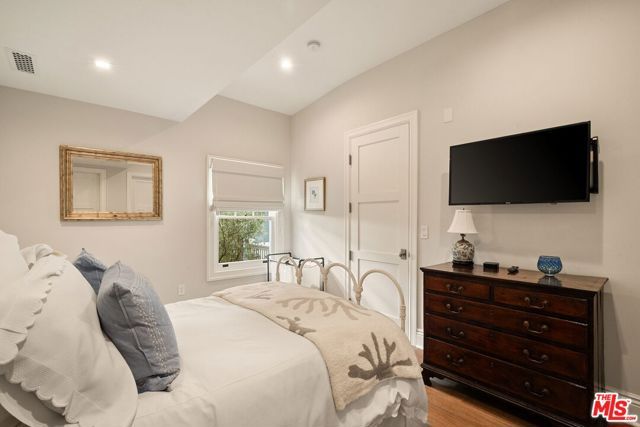 401 Ocean Avenue 2, Santa Monica, CA 90402