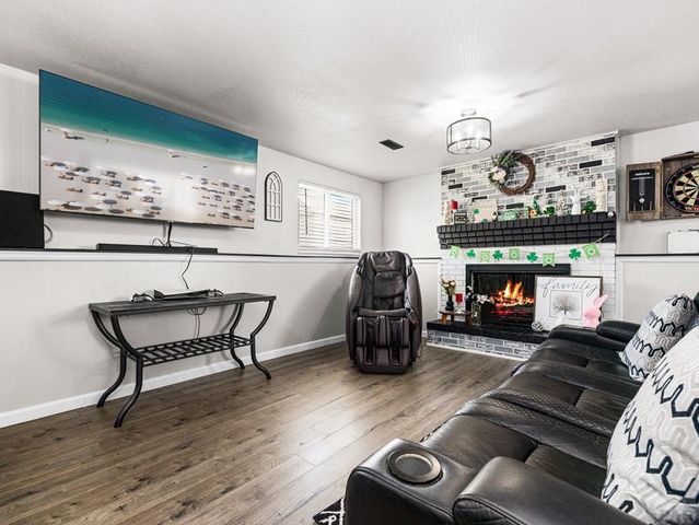 14 Crestaloma Dr, Pueblo, CO 81005