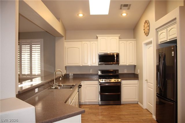 708 Leicester Street, Henderson, NV 89002