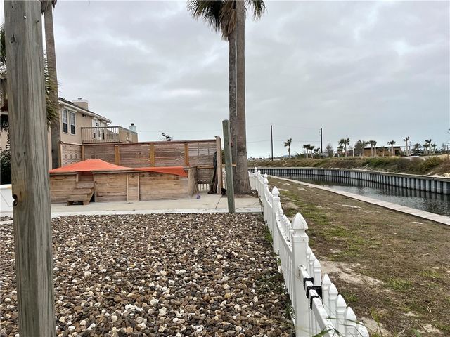 14802 Dasmarinas Dr, Corpus Christi, TX 78418