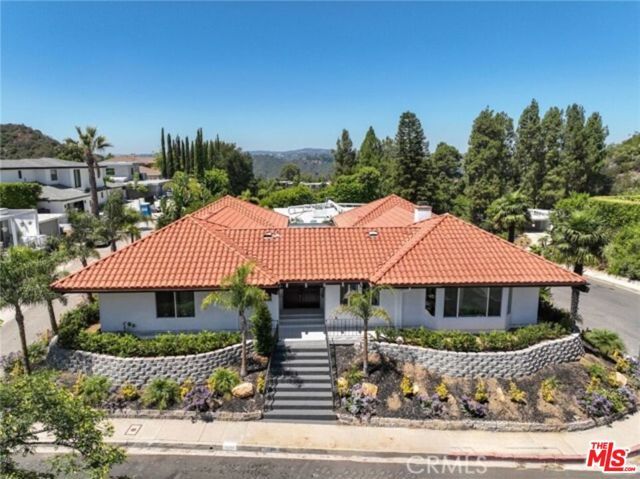 2199 Summitridge Drive, Beverly Hills, CA 90210