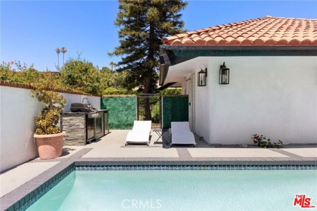 2199 Summitridge Drive, Beverly Hills, CA 90210