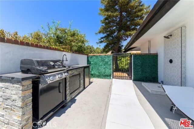 2199 Summitridge Drive, Beverly Hills, CA 90210
