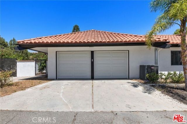 2199 Summitridge Drive, Beverly Hills, CA 90210