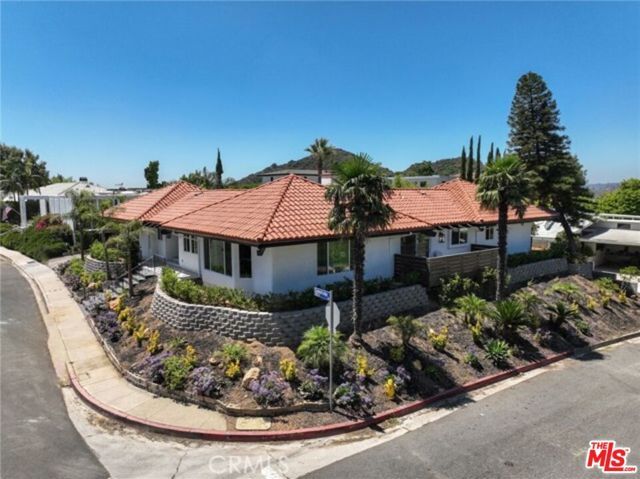2199 Summitridge Drive, Beverly Hills, CA 90210