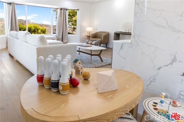 2199 Summitridge Drive, Beverly Hills, CA 90210