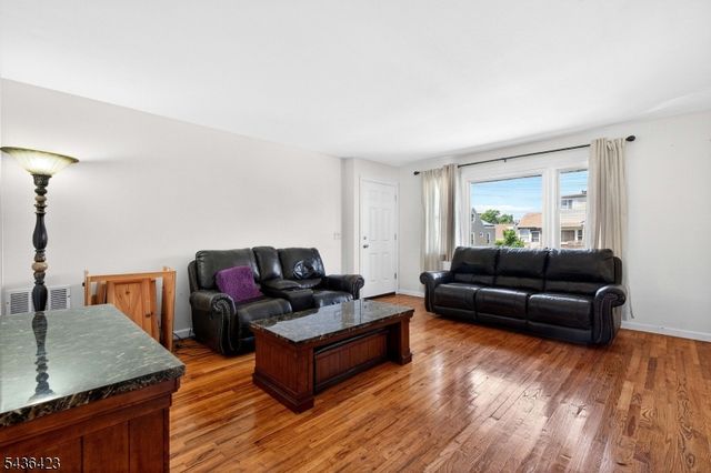407 Saint Marks St 2, Linden City, NJ 07036