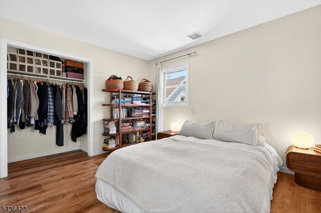 407 Saint Marks St 2, Linden City, NJ 07036