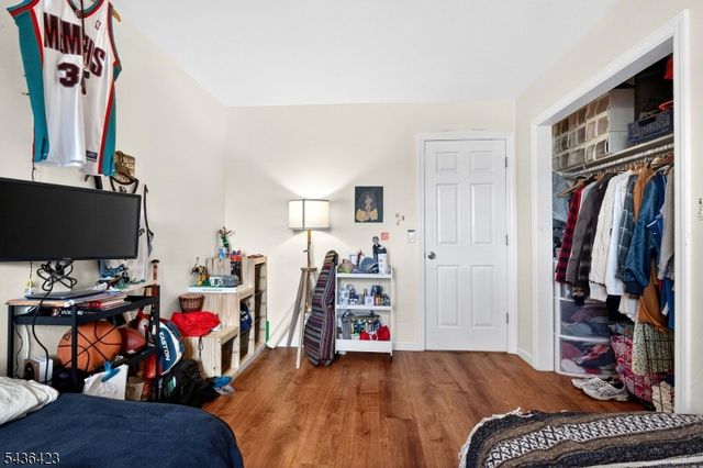 407 Saint Marks St 2, Linden City, NJ 07036