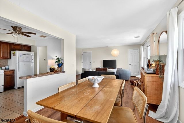 407 Saint Marks St 2, Linden City, NJ 07036