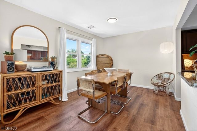 407 Saint Marks St 2, Linden City, NJ 07036