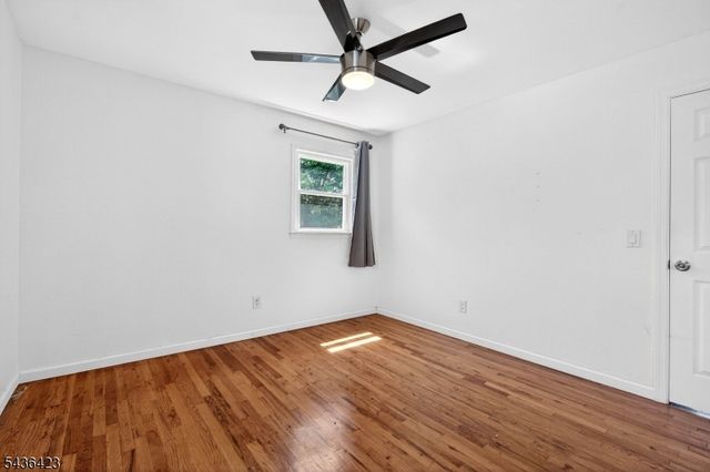 407 Saint Marks St 2, Linden City, NJ 07036