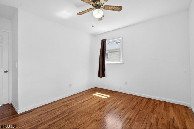 407 Saint Marks St 2, Linden City, NJ 07036