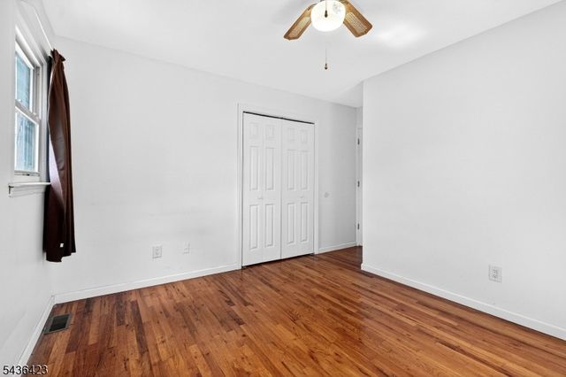 407 Saint Marks St 2, Linden City, NJ 07036